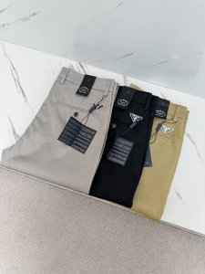 prada 2025Ss早春 新品 原单男士休闲裤 每季必出的类型，无需质疑的热卖王牌单品，符合四季最佳的搭配色号 通体融入了多种工艺美学，缔造出不羁与个性的风