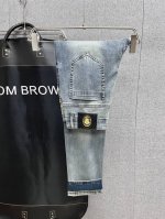 主推.长期有货 范思哲 高品质 2025官网高端新品原单少数帅爆牛仔裤，百分百原单 百搭神器！今年最新流行的风格设计款式，采用进口棉花制作成的单宁布，上身舒适，