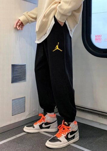 air Jordan乔丹Aj金标百搭宽松运动卫裤束脚裤休闲裤子 ｜无敌版型｜｜男女同款｜ 面料采用超高品质华棉 最大的优点就是亲肤性跟保形性好 顶级面料带来超舒