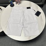 prada 普拉达铆钉牛仔短裤 修身剪裁 面料带弹力 重洗水 颜色超正 正版五金开模，外贸标配 正品Ykk拉链 ，外贸大厂代工，原单品质 尺码：M L Xl X