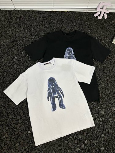 纯原臻品 顶级原版复刻 - 路易威登 宇航员印花纯棉2025春夏最新宽松休闲时尚百搭短袖T恤 - 如果你追求与众不同的时尚 钟情于高品质穿搭 那路易威登 1V