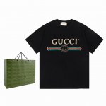 Gucci 古驰 经典永不过时 简约印花 Logo标识精致升级，灵感源自八十年代复古 原版面料 官方同款 短袖T恤 定制260克同缸染面料 手感非常舒服 春夏最