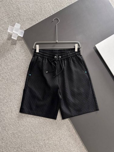 lv 男士精品休闲裤顶级面料休闲短裤 最新款上身版型无敌正绝对可以闭眼收的一款此款裤子非常百搭，弹力腰围,日常上班户外运动都可以穿着，是时尚休闲与户外运动的完美