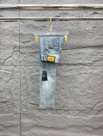 芬迪 新品 高端独家发售 25Ss四季款超燃炸街系列之最牛仔裤 独家隆重推出 原版定制高端品质面料 定制五金版型修身剪裁 面料带弹力 微弹上身舒适度超高 必爆单