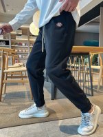 古奇 顶级货品 2025春夏新款休闲裤！官网同步发售。品牌经典LOGO休闲裤 ，定制面料，舒适度极好，手触感强烈。辨识度极高，完美品相工艺。 尺码：M-3XL