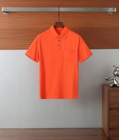 爱*仕 He*M S 2025延续经典 柜在售 商务休闲翻领polo恤.衣橱必备 双口袋的设计 以拼皮的工艺来呈现主题 高档而有亮点 针织翻领 久穿不易变形 三