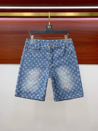 lv 2025夏季新款男士牛仔裤短裤，重工艺高级定制面料透气面料 透气弹力舒适度极高，细节无可挑剔，顶级辅料配备，原版Logo设计理念，手感细腻柔软！上身版型超