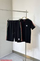 L576 Gu古驰 高端定制 2025春夏新款首发最新款短袖休闲 高端订制 设计前卫时尚！品牌Logo重工艺设计 高端定制丝光云朵棉面料.手感柔软.穿着舒适.级