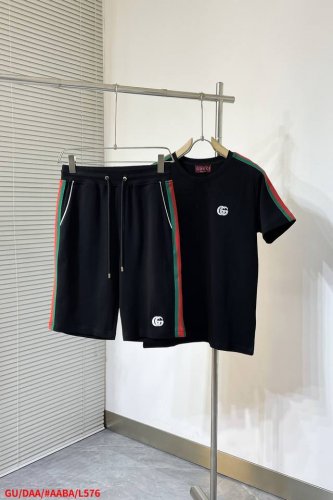 L576 Gu古驰 高端定制 2025春夏新款首发最新款短袖休闲 高端订制 设计前卫时尚！品牌Logo重工艺设计 高端定制丝光云朵棉面料.手感柔软.穿着舒适.级