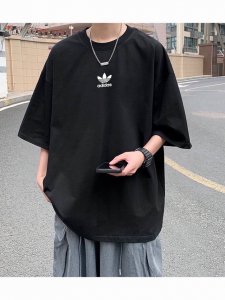 a357# Adidas Originals 三叶草 加菲猫联名 短袖T恤 男女同款 半袖 情侣款 面料工艺： 1.2 G重磅纯棉，100%棉，恰到好处的克重，