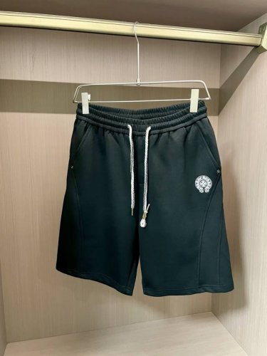 克罗 2025夏季短裤！百搭松紧腰休闲五分裤！松紧腰 两侧插袋 面料采用客供定织高支纯棉料，上身透气，柔软亲肤，手感细腻、 腰部针织松紧腰加抽绳，上身不用担心过