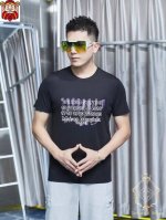 直 品牌 Mm6 胖子福音 原单男士休闲短袖T恤，2025春夏新品，定制胸前顶级Logo 工艺、搭配整件细节 品质及剪裁设计都堪称一流，定制进口丝光棉面料！型格
