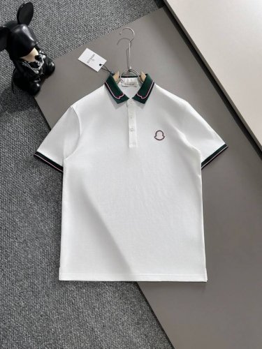 蒙口25Ss新款春夏短袖翻领T恤polo，最高版本客供定制高端朱地面料简单时尚款，螺纹拼色螺纹配色超级好看！胸前蒙口标识刺绣经典Logo简单大方的款式！满满的高