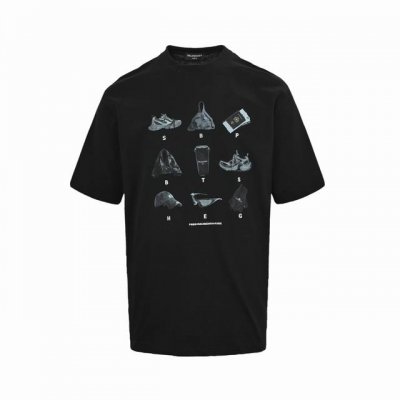 balenciaga 巴黎世家 25Ss 经典单品印花短袖 纯棉260克重洗水面料，柔软亲肤细腻。 胸前采用巴黎经典单品作为素材，数码印花工艺 做工细致，厚度适