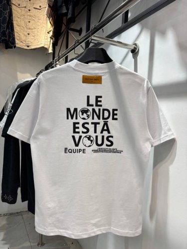 款号：Zmr39# Louis Vuitton 路易威登人类与地球秀场会展菲董员工印花短袖T恤 新款Lv 25Ss Uniforms For Pharrell