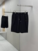 l P70Ss新款男士天丝短裤 顶级面料 最新款上身版型无敌正！ 绝对可以闭眼入的款 简约刺绣Logo 低调老钱风 此款裤子非常百搭，弹力腰围,日常上班 户外运