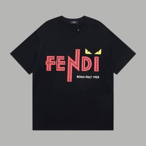 顶级版本 区别通货 款式：芬迪Dendi植绒眼睛短袖 颜色：图片色 尺码：S-Xl 面料：300克双织纯棉 辅料：全套定制辅料 无性别区分 男女同款