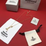 Vivienne Westwood西太后项链顶级最高版本 重磅来袭通过关系搞到一批海关扣押的西太后项链 全球最火的款式之一 可以承载岁月的经典之作 永不过时 独