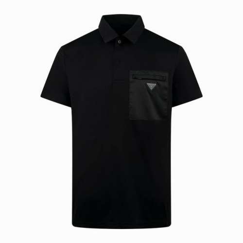 prada 255Ss 官方新款三角标口袋Polo衫T恤 定制丝光罗缎布 非纯棉面料 光滑细腻 舒适贴肤 标志性三角形徽标点缀胸前 彰显品牌的优雅与高贵 精致的