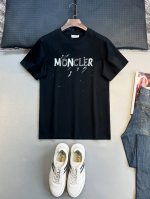 Mo# 2025春夏新款首发专柜最新款短袖圆领T恤 高端订制 设计前卫时尚 品牌Logo重工艺设计 高端定制230克面料.手感柔软.穿着舒适.专柜级别精致车线.