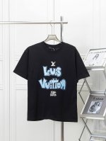 Louis Vuitton 路易威登 2025新款1845涂鸦字母印花短袖 定制240克同缸染面料 手感非常舒服 春夏最新砖柜同步 Os落肩版型 时尚又个性 超