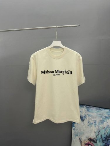 maison Margiela 马吉拉 2025春夏经典印花圆领短袖T恤采用280克双纱精棉 衣服偏厚使整体高透气和柔软性 高版本 三标齐全 男女同款 颜色 白