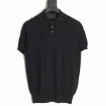 prada 普拉达 25Ss 纽扣针织Polo短袖T恤 采用定制开模进口机器专机 辅料均开磨定制 定制定染羊绒混纺纱线 版型大 宽松有型 区别低版本瘦长版型上身