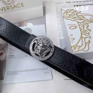 Versace 范思哲 牛皮腰带 男士经典款皮带 时装搭配必备款 优质带钻合金银金色扣头 采用原厂牛皮带身 高品质全套包装 礼盒 礼袋 小票 编号 V3#