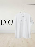 高品质] Dior 迪奥字母刺绣后幅提花拼布特色Logo刺绣标识精致升级，灵感源自八十年代复古原版面料 官方同款 短袖T恤定制280克同缸染面料 手感非常舒服