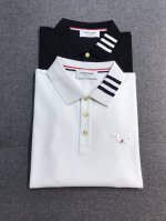 新品 Tb 桑姆男士时装款珠地棉翻领polo衫，贸易公司渠道货，25年春夏秀场系列，买手店里的人气Top单品，时尚博主高频穿搭演绎！ 通体的设计造型仍然以Tb美