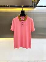Bur巴宝、2025春夏新品发售商务休闲短袖Polo衫，刺绣Logo系列，此款为顶级珠地丝光棉面料，透气舒适设计元素非常好看，品牌标识精工刺绣，年度最佳Polo