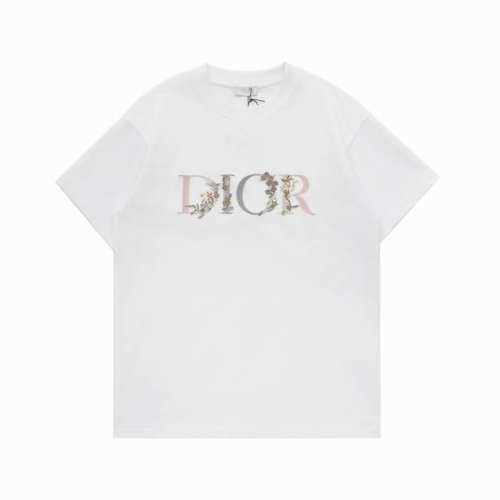 顶级复刻版本]品名: Dior 迪奥 新款花卉刺绣Logo休闲圆领短袖T恤 款号：6342 颜色：黑色 白色 尺码：S-Xl 面料: 280G双纱重磅纯棉 Di