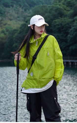 露露乐蒙Lululemon 被追问 Lululemon 这件防晒衣绝了 宝子们 Lululemon 夏季新款女款防晒衣来啦 荧光黄色超亮眼 大码友好 荧光黄 吸