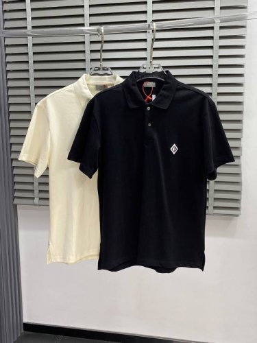 dior迪奥独家专供新款原单男士休闲翻领短袖 高端定制 高版本 时尚百搭爆款进口面料 手感超柔软细腻 穿着亲肤舒适 高端精品 代工厂P精细做工 上身非常赞 男士