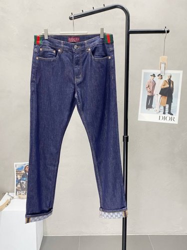 Gucci古驰独家专供新款 牛仔裤 高端版本 专柜定制面料 透气舒适度高 细节无可挑剔 品牌元素设计理念 体现高品质 手感细腻柔软 呈现休闲裁剪 上身版型超赞