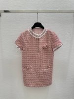 Ch家 早春新款 圆领纽扣针织短袖连衣裙 颜色 红色 尺码 36.38.40