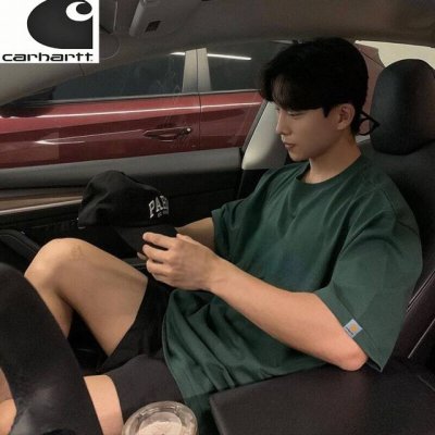 卡哈特夏季新款 男女同款圆领三色齐发短袖袖子T恤衫上衣 可情侣男女同款Carhartt卡哈特是近两年来较火热的 品牌之一了 最开始以制作舒适耐穿的工作装而出名
