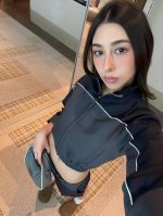 P410 Miumi* 25Ss早春新款 蓝灰拼色运动风立领短款飞行夹克外套丨独家Yb开发！高版出品！轻松打造时尚换季造型 上身减龄帅气又时髦 做工品质看细节