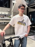 gucci古驰独家专供新款原单男士休闲短袖 高端定制 高版本 时尚百搭爆款进口面料 手感超柔软细腻 穿着亲肤舒适 高端精品 代工厂P精细做工 上身非常赞 男士必