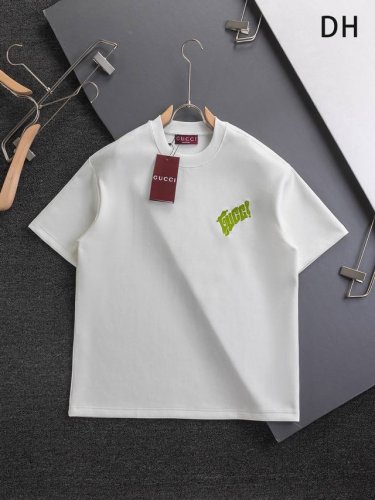 Gucci 古驰 酷奇 Gucci 微宽版型 S-Xl 25Ss Gucci 独家定制 专柜同款 胸口简约字母刺绣Logo 后幅大Logo印花 显得更加靓丽精美