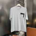 纯原臻品 顶级原版复刻 Hermes爱马仕2025新款口袋贴皮短袖T恤 原版面料高版本高品质 网红明星同款 原版 皇家潮珠洗水240克 100%棉 定制双口袋贴