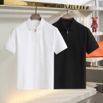 2025 Kiton最新款翻领短袖Polo衫。以意大利顶级面料精心打造，质感卓然。经典翻领设计，线条流畅，彰显优雅绅士风范。精致细节与精湛工艺完美融合，每一处都