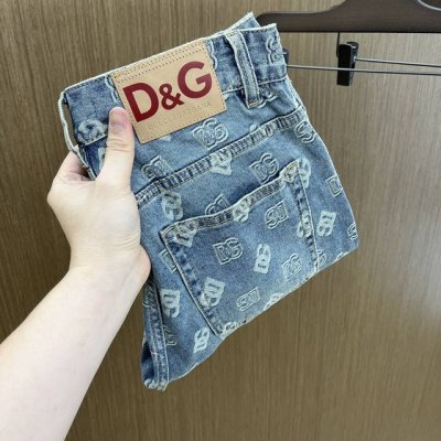 dg 高端独家发售 25Ss早春款超燃炸街系列之最牛仔裤 独家隆重推出 原版定制高端品质面料 版型修身剪裁 面料带弹力 微弹之 Lz上身舒适度超高 25春夏必爆