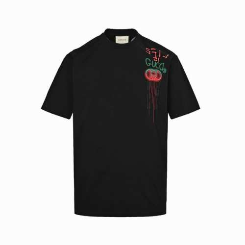 本地自取: 170 gucci/古驰 25Ss 刺绣流苏短袖 潮流元素融合款方面可以说是十分之成熟。精致工艺面料，顶级元素融合打造，经典短袖3标齐全，潮男时尚，