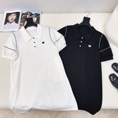 时髦一件式穿搭 Ce 25Ss 春夏最新款凯旋门刺绣翻领Polo连衣裙 懒人出街Op裙 这一条太适合日常了 轻松打造休闲和慵懒时髦感 版型是微收腰的剪裁 上身更