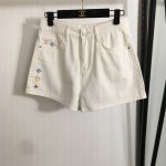 款号20253064 Lv*新款 老花Logo刺绣口袋百搭牛仔短裤 白色 S-Xl M码 腰围72 长34