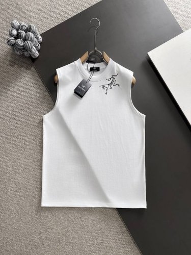 arc'teryx* 市场独家品质 爆款 2025夏款背心上新 原高版本 始主鸟 面料采用340克高密度定制棉 不变形 不缩水 立体垂感爆表 工艺介绍：前幅采用
