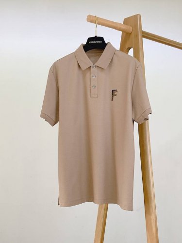 Ferragamo 菲拉格慕 2025Ss春夏新品 Sf起脚珠地翻领短T。 非常规面料裁剪缝制 , 像毛衣一样横机提花织造！ 进口丝光棉纱线, 厚度和常规珠地一