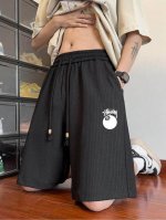 斯图西Stussy 8号字母条纹针织面料短裤刺绣百搭情侣款休闲百搭男女同款短裤 *采用条纹针织透气面料带冰感！ *宽松版型做工非常好质量非常棒！细节拿捏的非常不