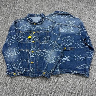 款号：H806 裤子款号：H805 Louis Vuitton X pharrell *Nigo 联名 路易威登牛仔套装 提花纹路 珠光纽扣和口袋铆钉，廓形流露